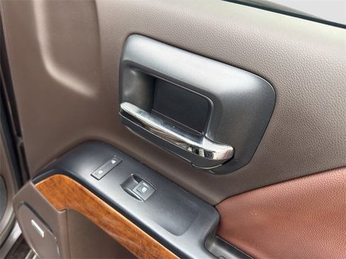 Used 2019 Chevrolet Silverado 2500 High Country image 16