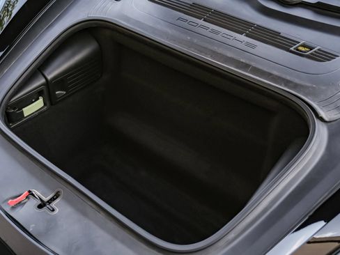 Used 2019 Porsche 718 Cayman S RWD image 33