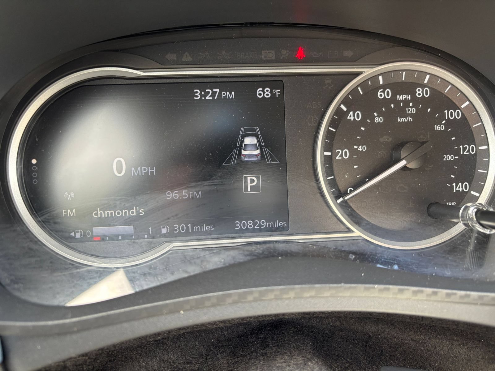 Used 2025 Nissan Versa SV FWD image 37
