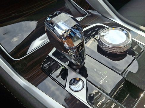 Used 2023 BMW X6 xDrive40i w/ Executive Package image 15