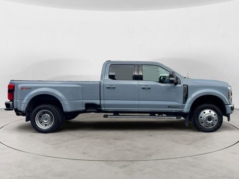 Used 2025 Ford F450 Lariat w/ FX4 Off-Road Package image 8