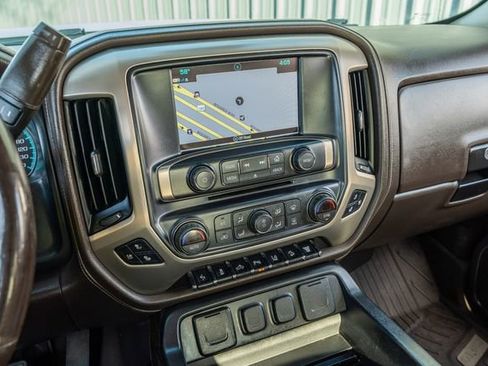 Used 2019 GMC Sierra 2500 Denali w/ Duramax Plus Package image 26