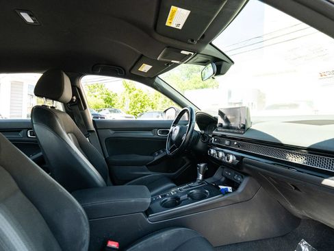 Used 2022 Honda Civic Sport image 11