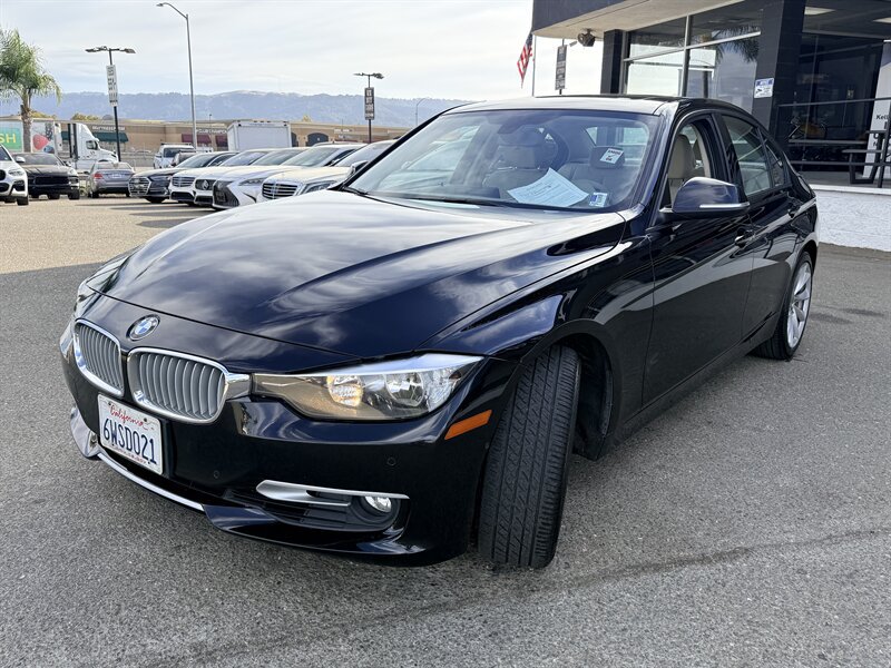 Used 2012 BMW 328i Sedan RWD image 3