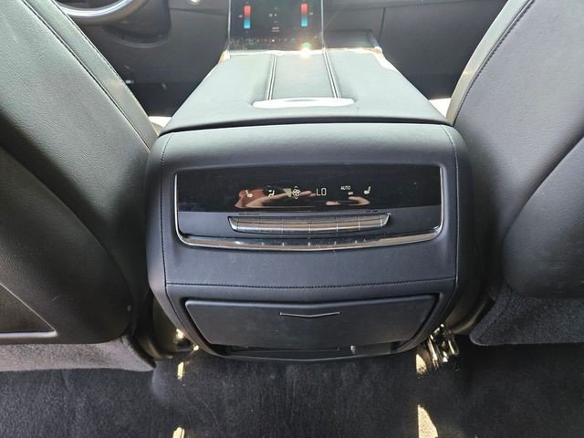 Certified 2026 Cadillac Escalade Luxury AWD/4WD image 9