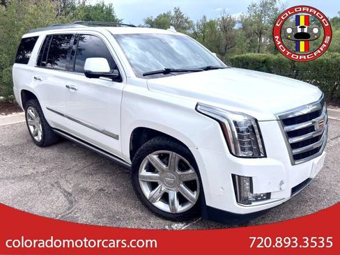 Used 2017 Cadillac Escalade Premium Luxury AWD/4WD image 1