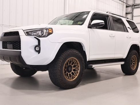 Used 2023 Toyota 4Runner TRD Off-Road Premium w/ Off Road Premium Plus Package AWD/4WD image 6