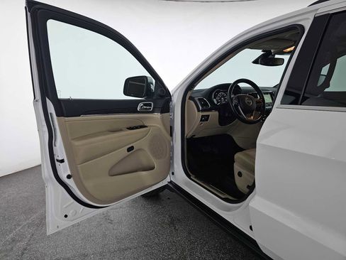 Used 2021 Jeep Grand Cherokee Limited w/ Luxury Group II image 19