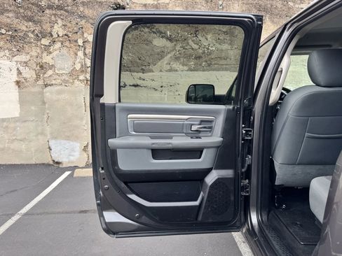 Used 2017 RAM 2500 SLT AWD/4WD image 21