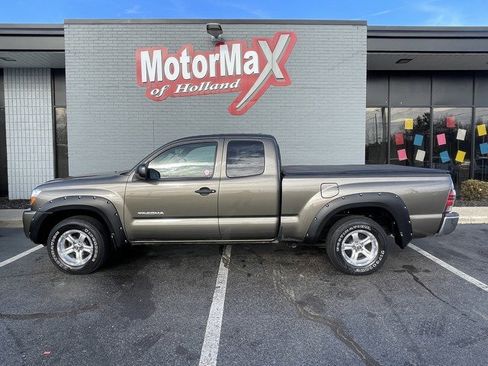 Used 2010 Toyota Tacoma SR5 ACCESS CAB image 1