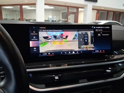 Used 2024 BMW X5 xDrive40i w/ M Sport Package AWD/4WD image 22