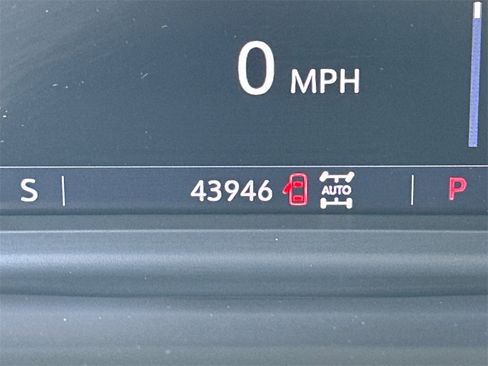 Used 2022 Chevrolet Silverado 1500 RST w/ Redline Edition image 28