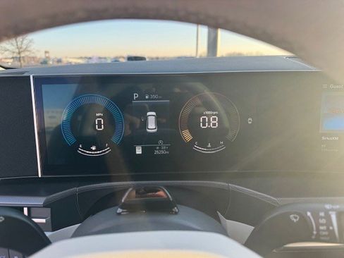 Used 2025 Hyundai Santa Fe SEL image 15