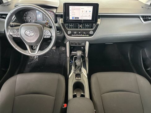 Used 2024 Toyota Corolla Cross LE FWD image 18