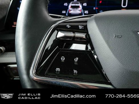 Used 2025 Cadillac Optiq Luxury 2 w/ LPO, Floor Liner Package AWD/4WD image 11