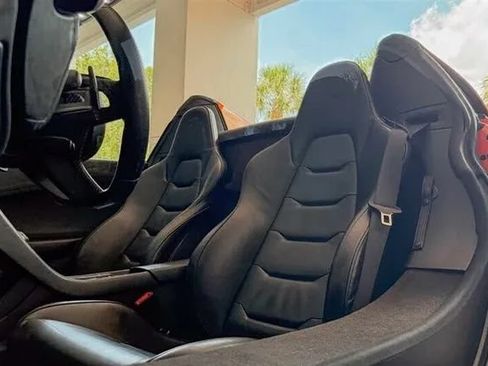Used 2015 McLaren 650S Spider RWD image 30
