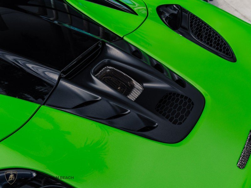Used 2025 McLaren Artura Spider RWD image 15