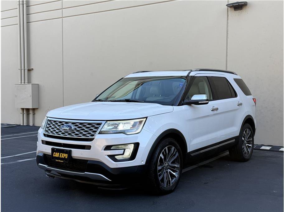 Used 2017 Ford Explorer Platinum AWD/4WD image 4