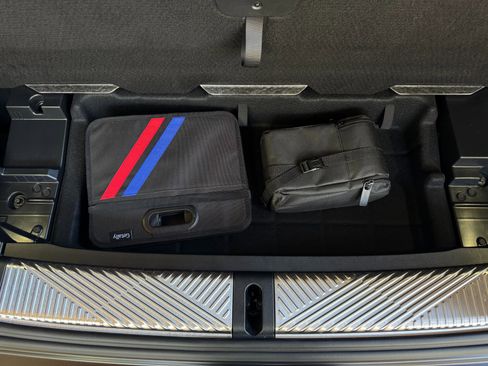 Used 2025 BMW M5 Touring image 37