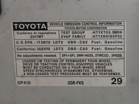 Used 2017 Toyota Tacoma TRD Sport w/ Tow Package (A/T) AWD/4WD image 13
