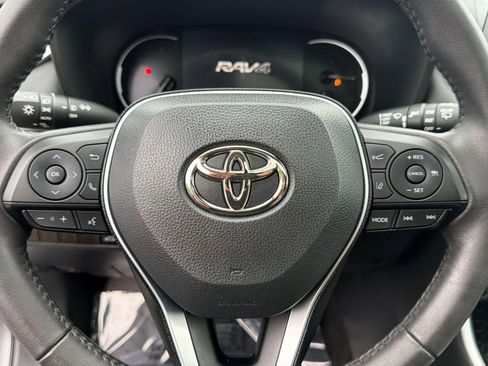 Used 2023 Toyota RAV4 XLE Premium FWD image 16