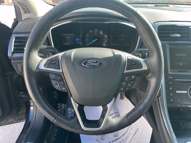 Used 2016 Ford Fusion Titanium FWD image 25