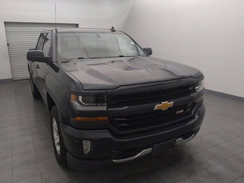 Used 2018 Chevrolet Silverado 1500 LT w/ Texas Edition image 14