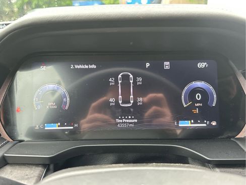 Used 2023 Jeep Grand Cherokee L Overland image 34