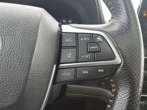 Certified 2022 Toyota Sienna XLE Woodland Edition image 19