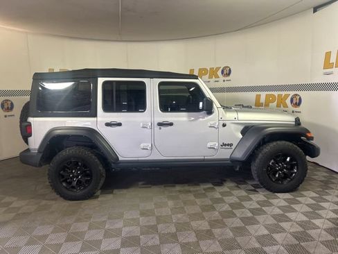 Used 2022 Jeep Wrangler Unlimited Sport AWD/4WD image 2