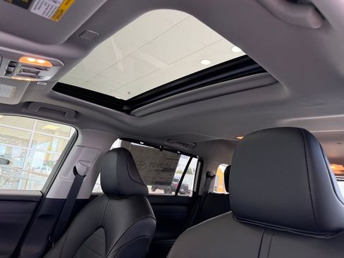 New 2026 Toyota Highlander XLE AWD/4WD image 20