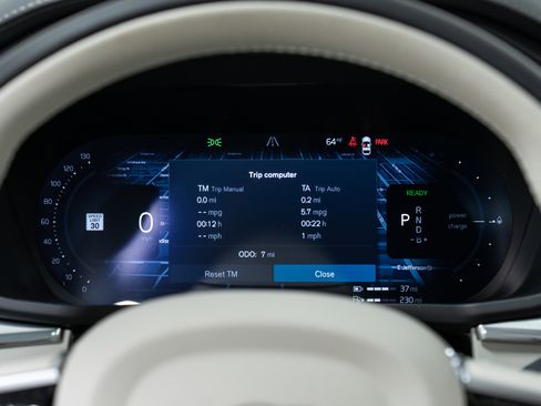 New 2026 Volvo XC60 T8 Ultra w/ Climate Package image 18