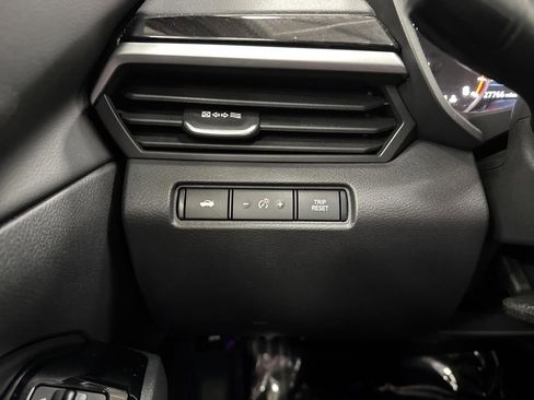 Used 2023 Nissan Altima 2.5 SR w/ SR Premium Package image 25