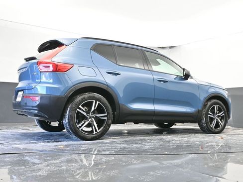 Used 2024 Volvo XC40 B5 Core image 46
