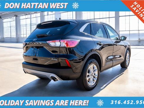 Used 2022 Ford Escape SE w/ Cold Weather Package image 30