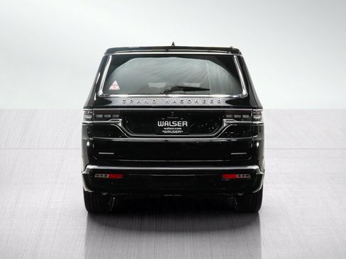 Used 2022 Jeep Grand Wagoneer Series II w/ Convenience Group III AWD/4WD image 4