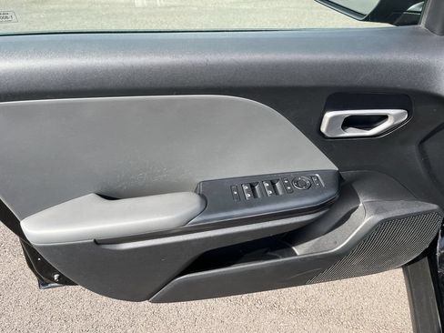 Used 2025 Kia K4 FWD image 13