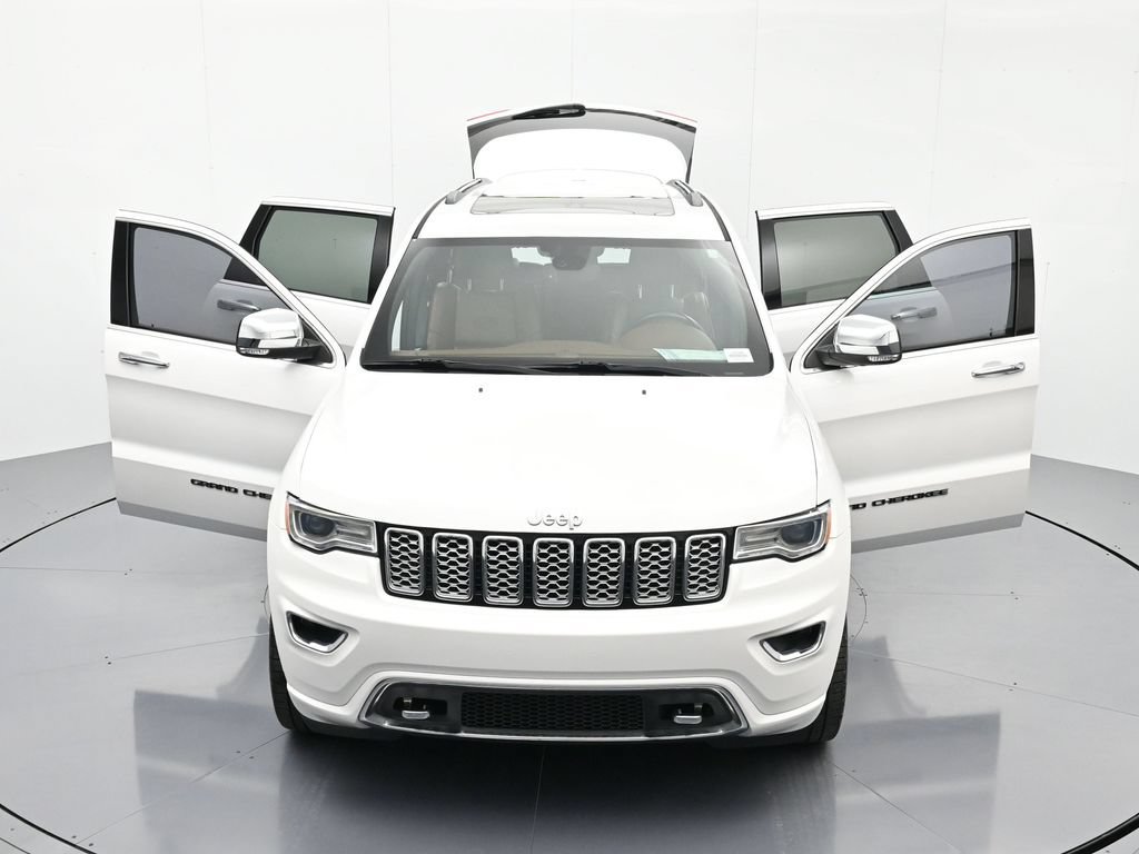 Used 2020 Jeep Grand Cherokee Overland w/ Interior Metal Package AWD/4WD image 44