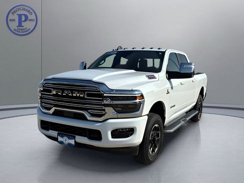 Used 2026 RAM 3500 Laramie AWD/4WD image 3