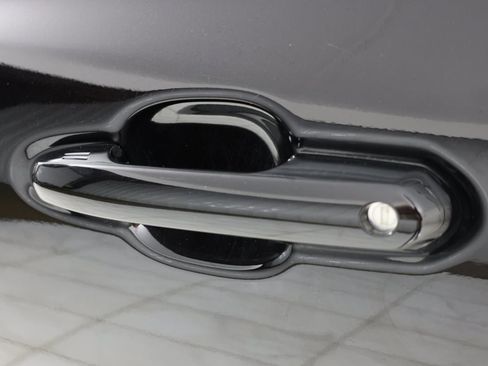 Used 2021 Toyota Highlander Platinum image 23