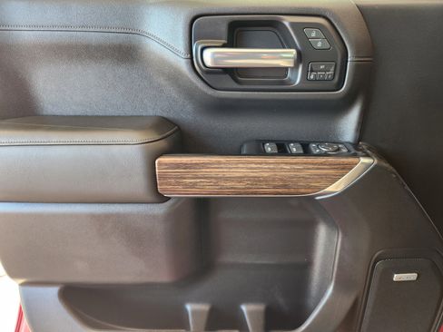 Used 2019 Chevrolet Silverado 1500 High Country image 23