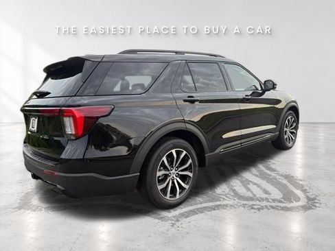 New 2026 Ford Explorer ST-Line RWD image 4