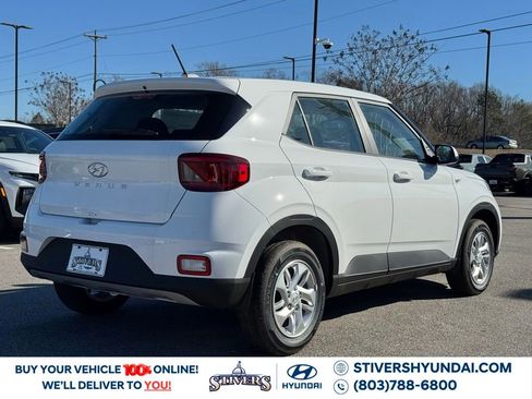 New 2026 Hyundai Venue SE image 13