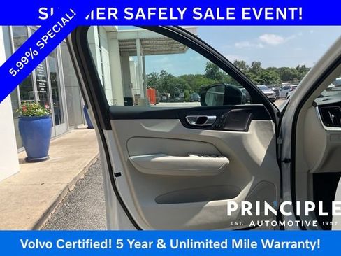 Certified 2024 Volvo XC60 B5 Plus w/ Protection Package Premier AWD/4WD image 13