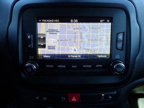 Used 2017 Jeep Renegade Limited image 19