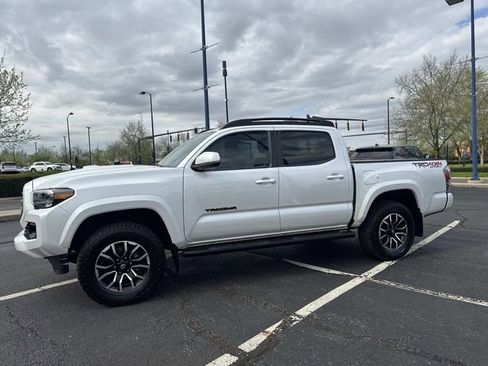 Used 2021 Toyota Tacoma TRD Sport w/ Technology Package image 2