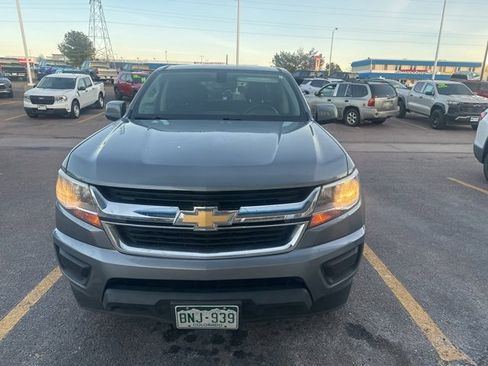 Used 2018 Chevrolet Colorado LT image 2