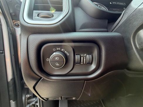 Used 2023 RAM 2500 Laramie AWD/4WD image 3