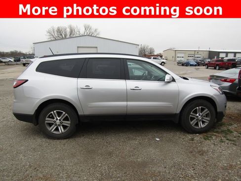 Used 2016 Chevrolet Traverse LT image 6