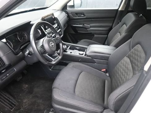 Used 2024 Nissan Pathfinder SV AWD/4WD image 21
